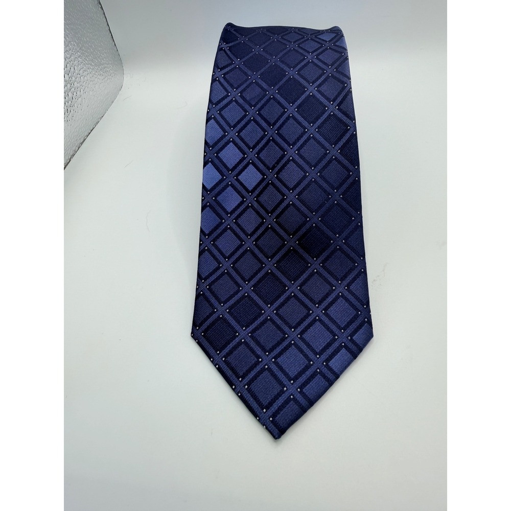 Wilke-Rodriguez Mens Silk Necktie Navy Blue Geometric Diamond Pattern WPL 13185